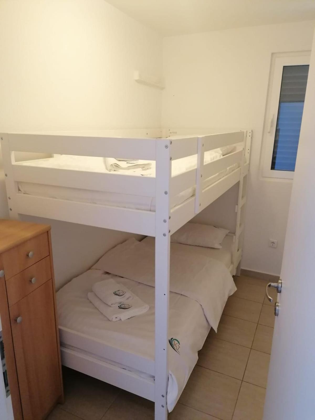 Apartments Villa Julia Трогир Екстериор снимка
