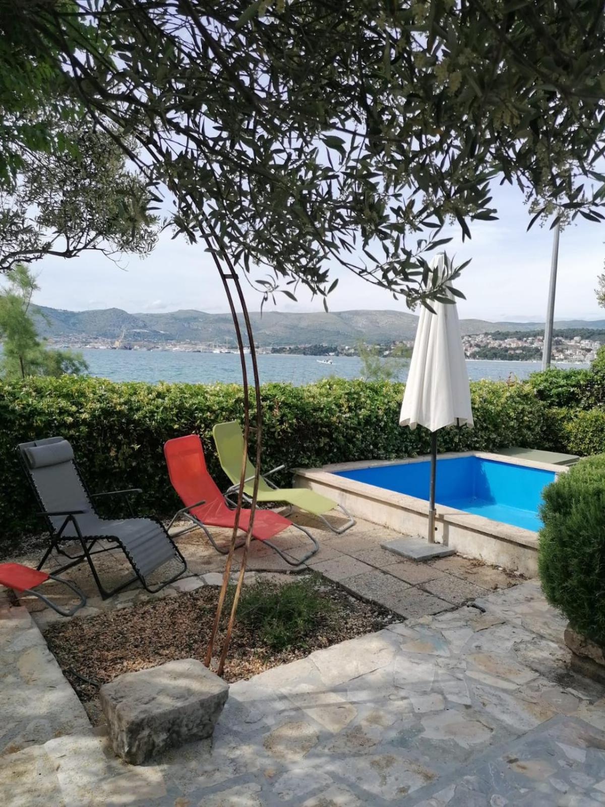 Apartments Villa Julia Трогир Екстериор снимка