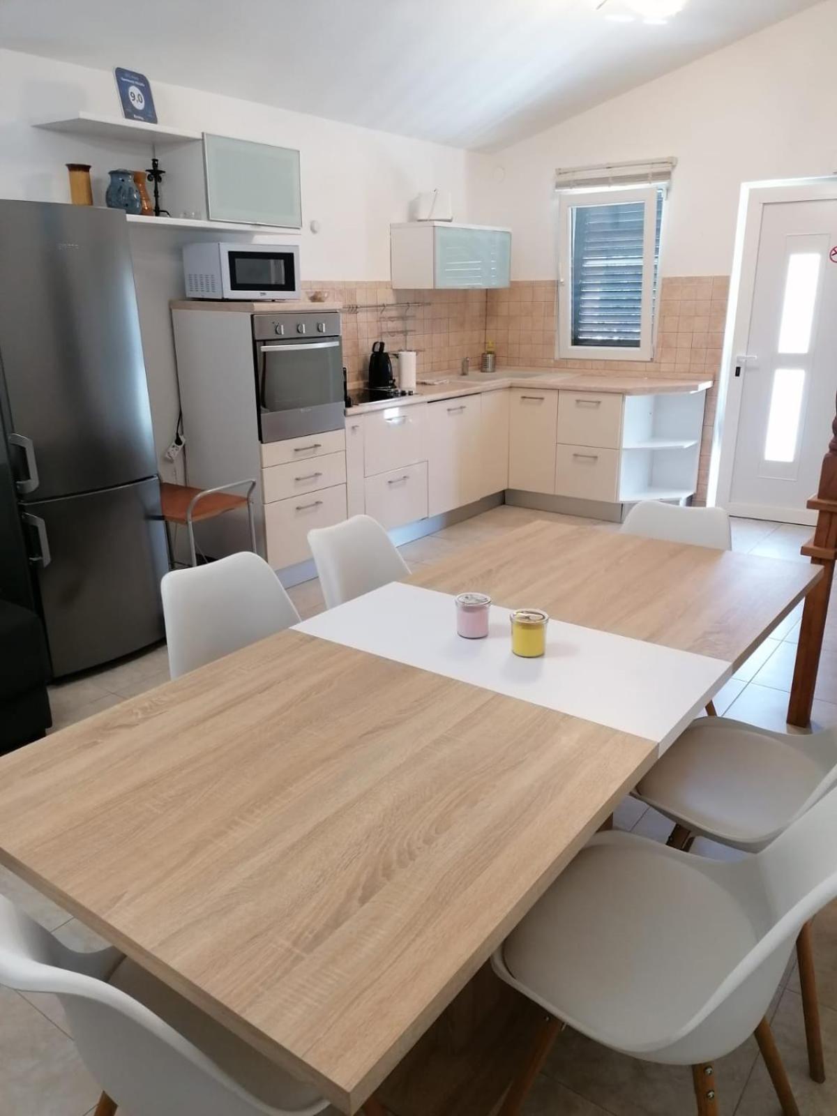 Apartments Villa Julia Трогир Екстериор снимка